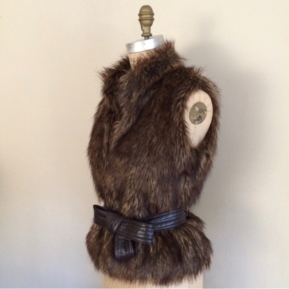 Faux fur belted vest. Hook and eye closure and cinching belt. - Picture 2 of 2
